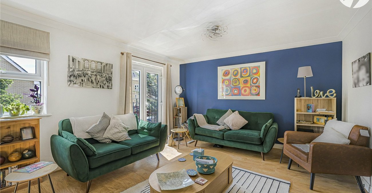 3 bedroom house for sale in West Dartford | Robinson Jackson