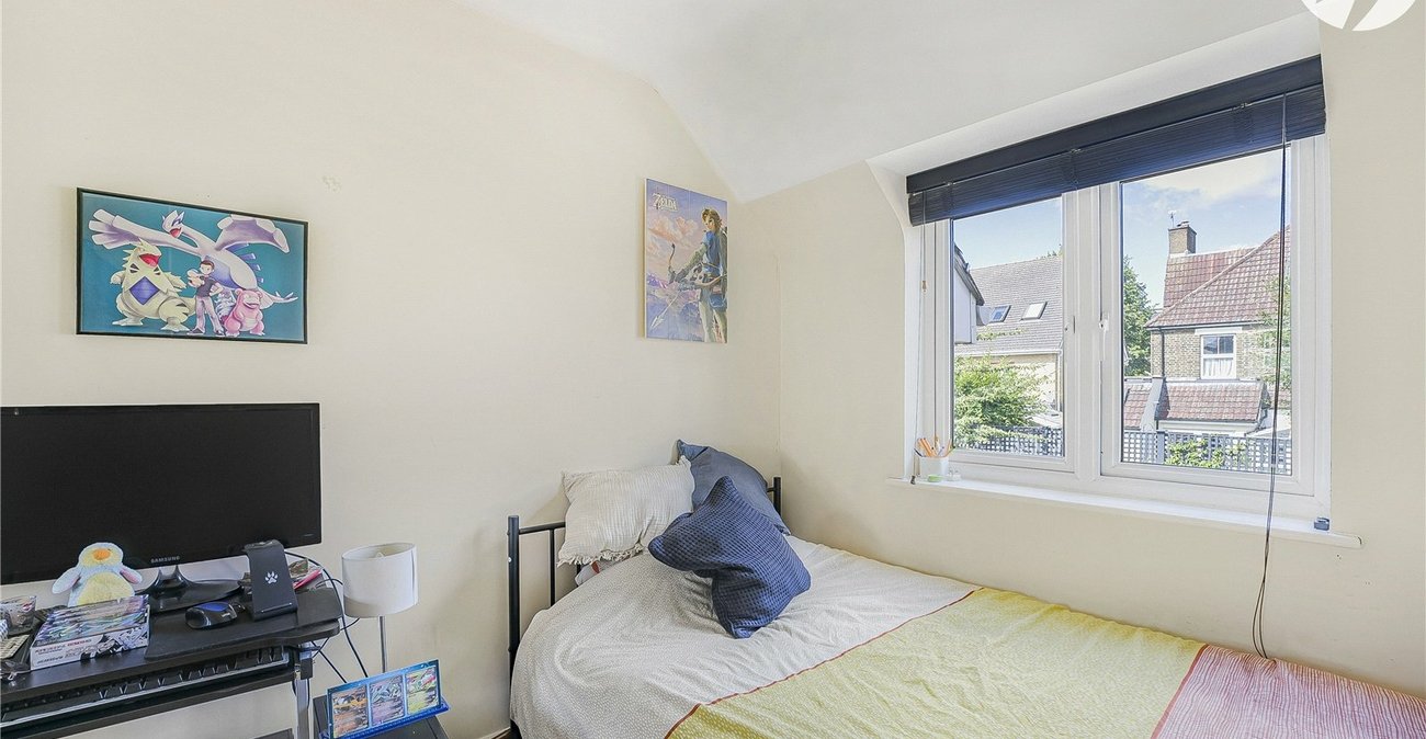 3 bedroom house for sale in West Dartford | Robinson Jackson