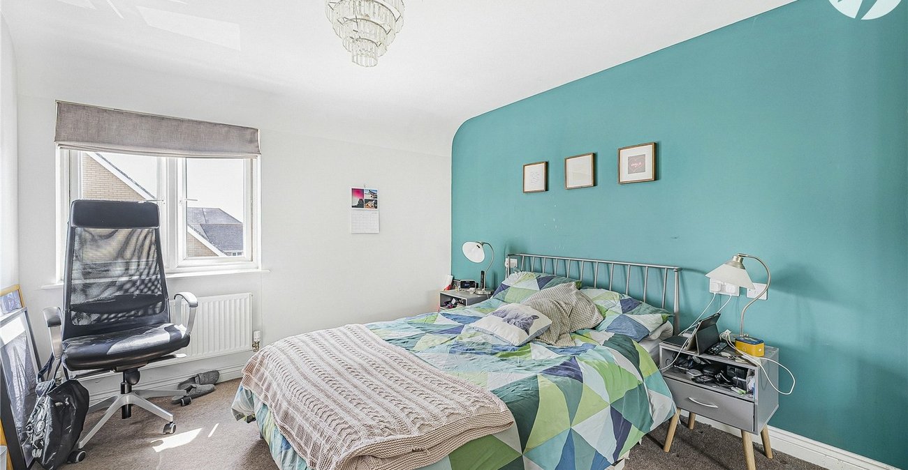 3 bedroom house for sale in West Dartford | Robinson Jackson