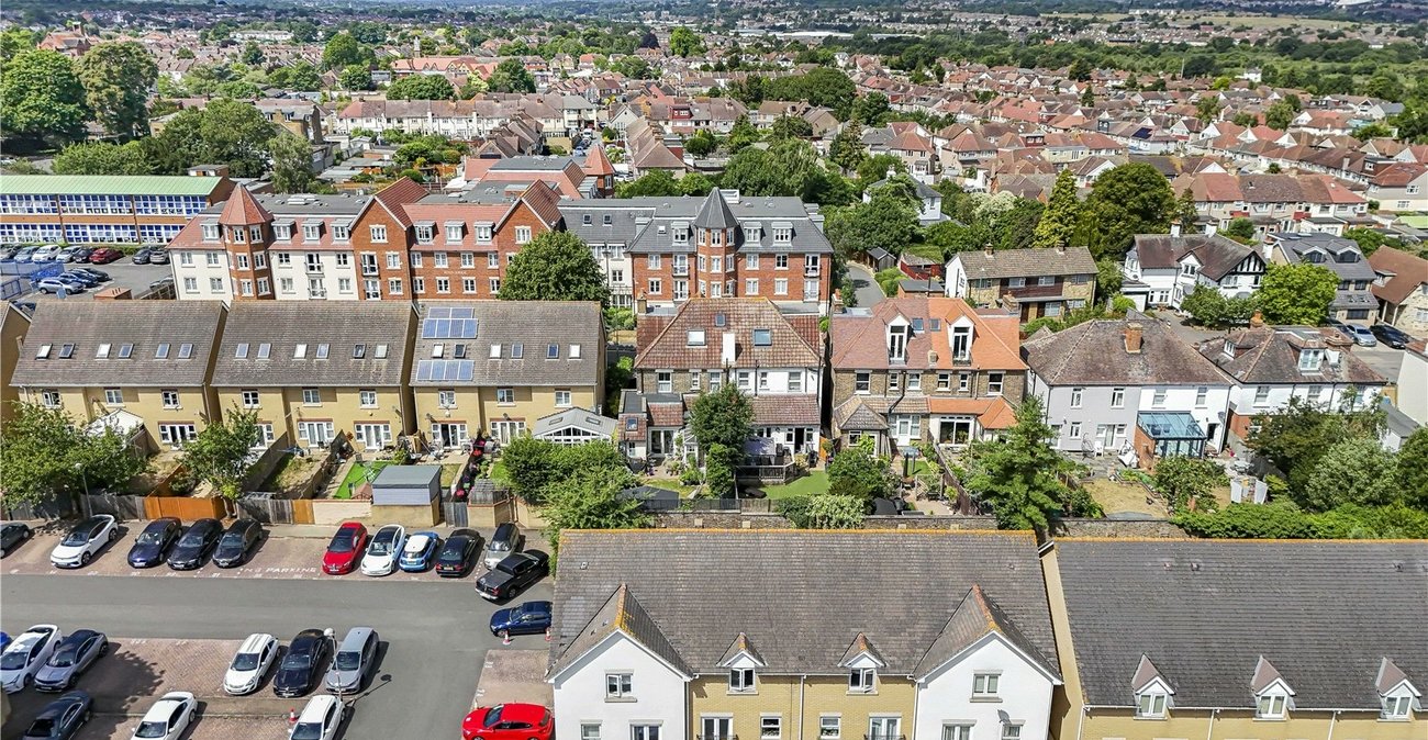 3 bedroom house for sale in West Dartford | Robinson Jackson