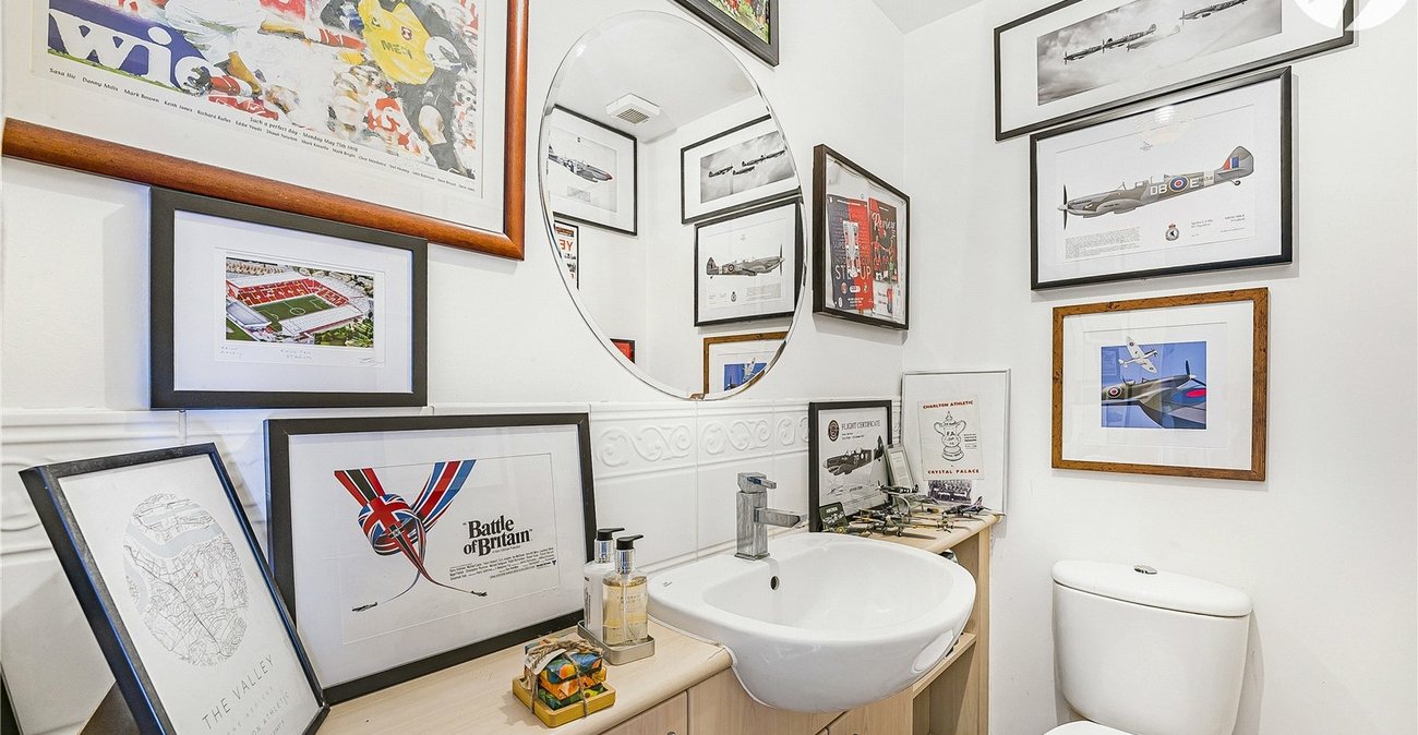 3 bedroom house for sale in West Dartford | Robinson Jackson