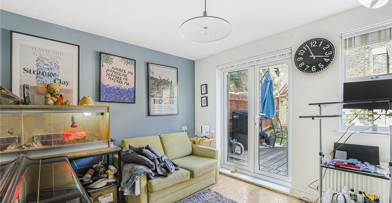 3 bedroom house for sale in West Dartford | Robinson Jackson