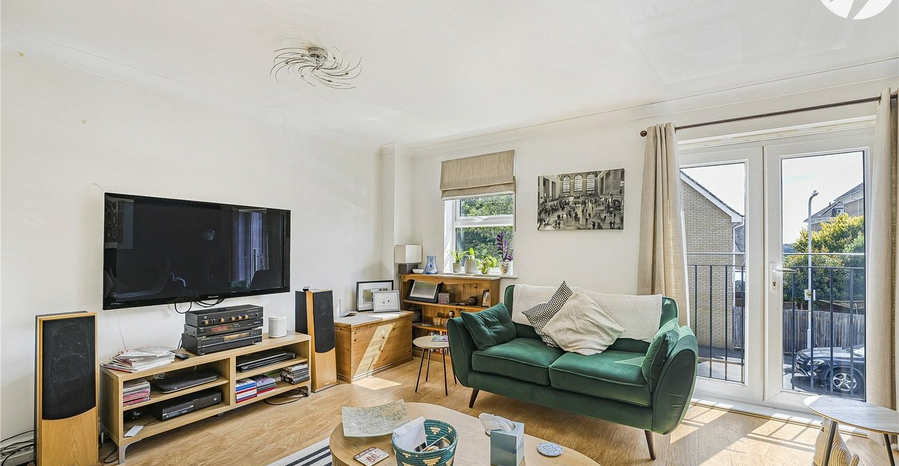 3 bedroom house for sale in West Dartford | Robinson Jackson