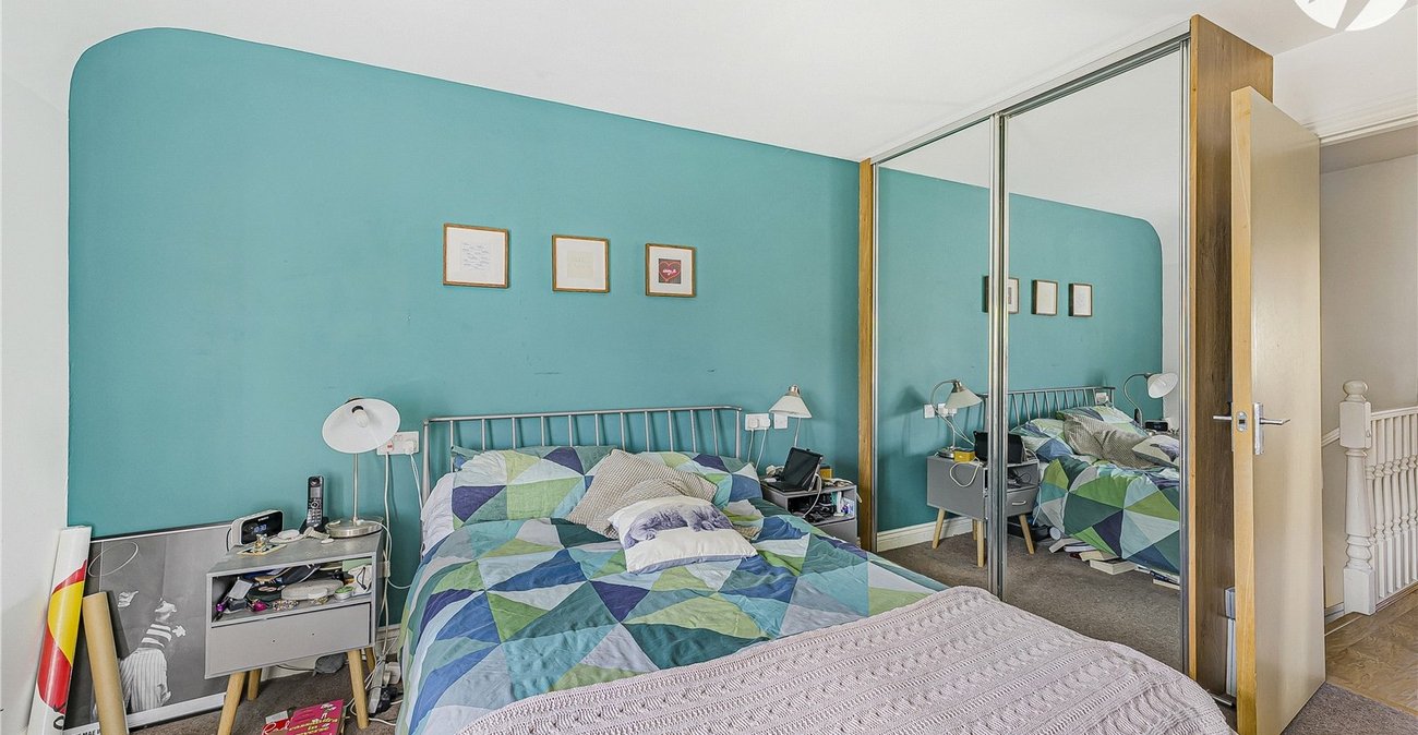 3 bedroom house for sale in West Dartford | Robinson Jackson