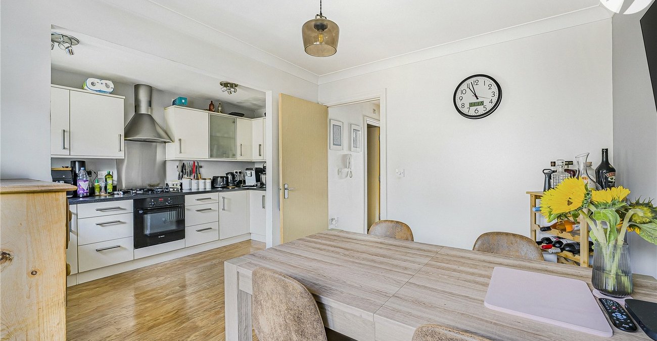 3 bedroom house for sale in West Dartford | Robinson Jackson