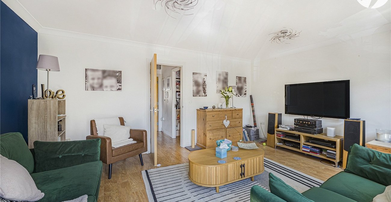 3 bedroom house for sale in West Dartford | Robinson Jackson