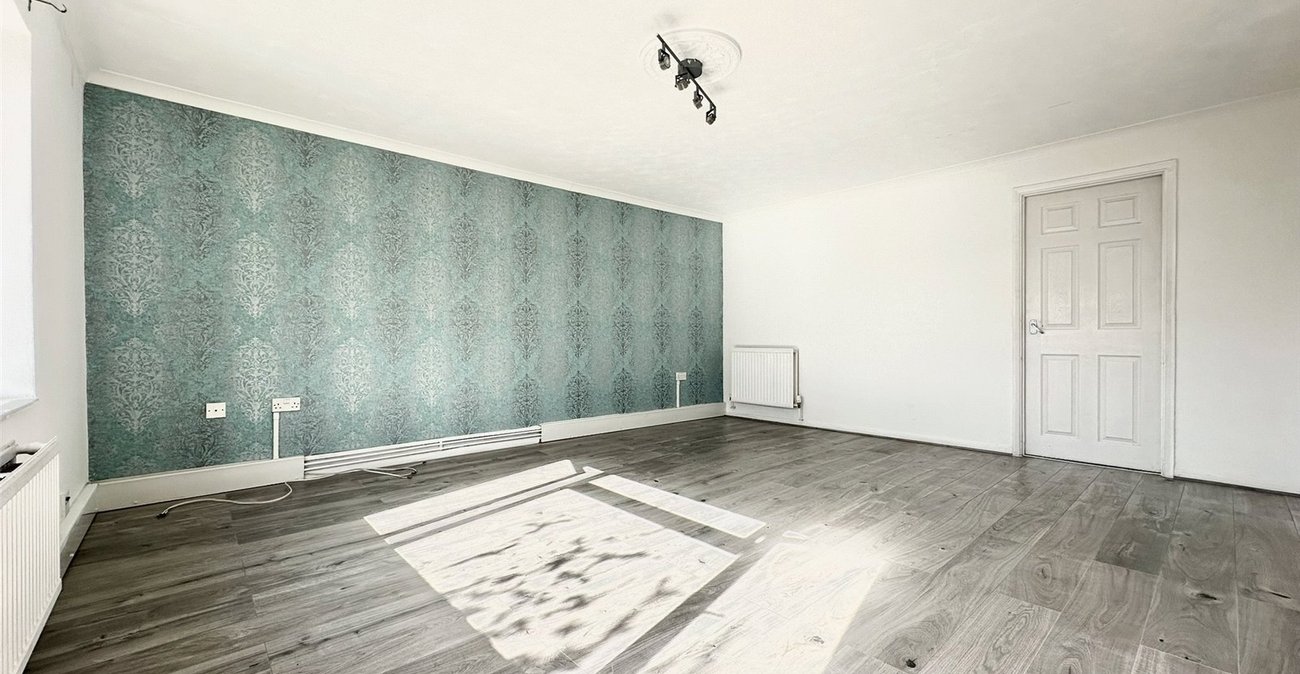 2 bedroom property for sale in Swanscombe | Robinson Jackson