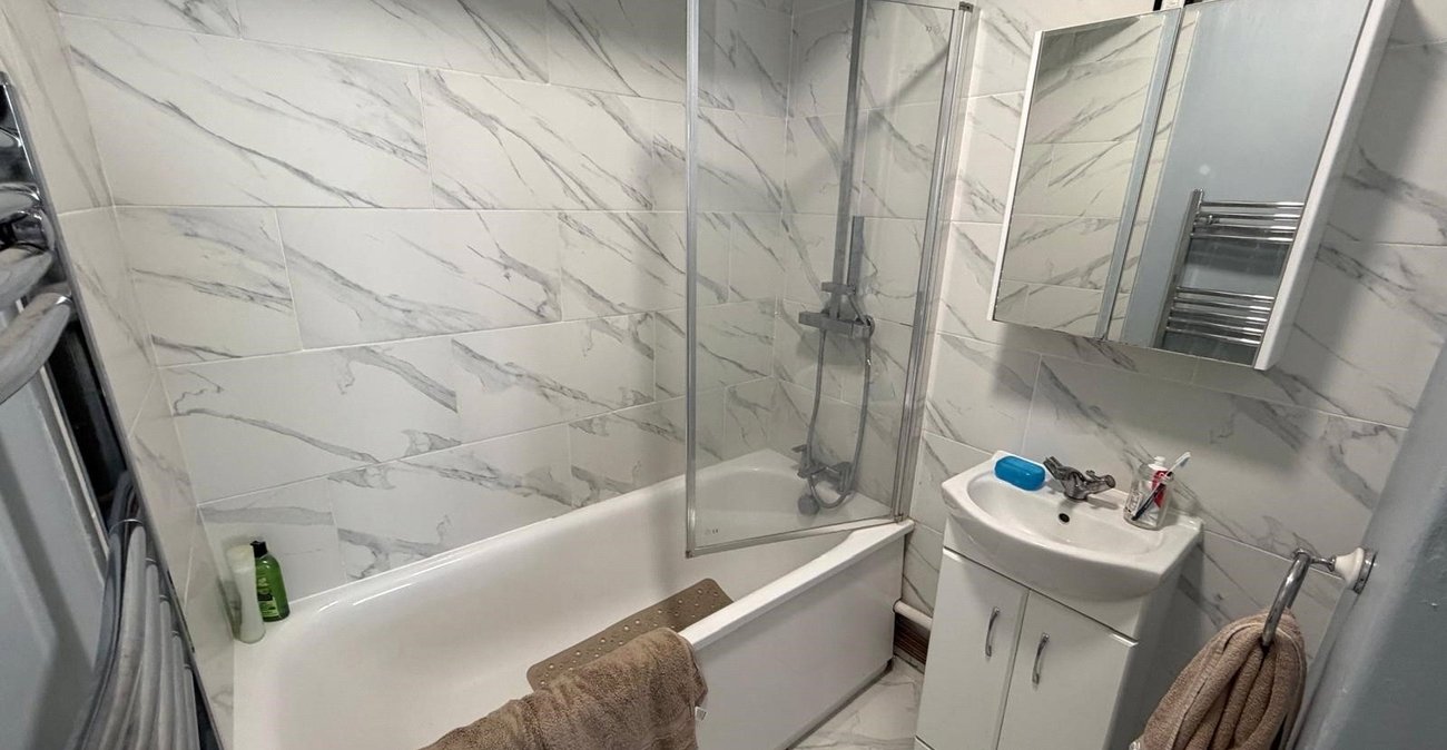 2 bedroom property for sale in Plumstead | Robinson Jackson
