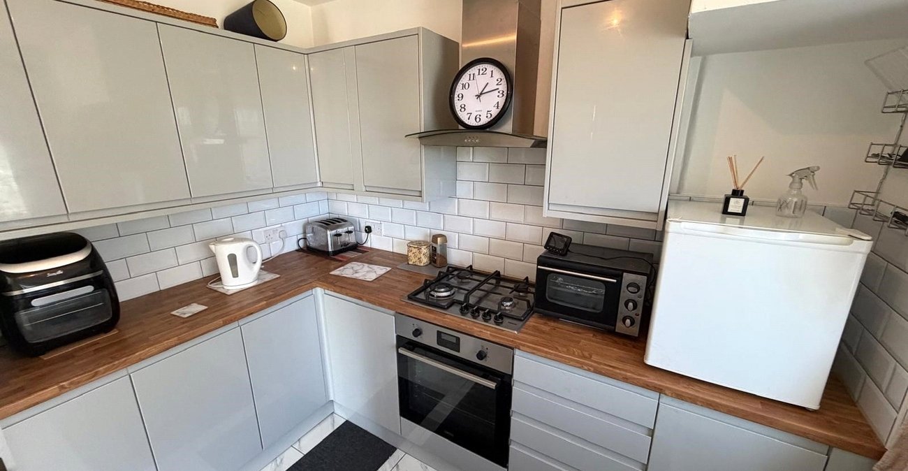 2 bedroom property for sale in Plumstead | Robinson Jackson