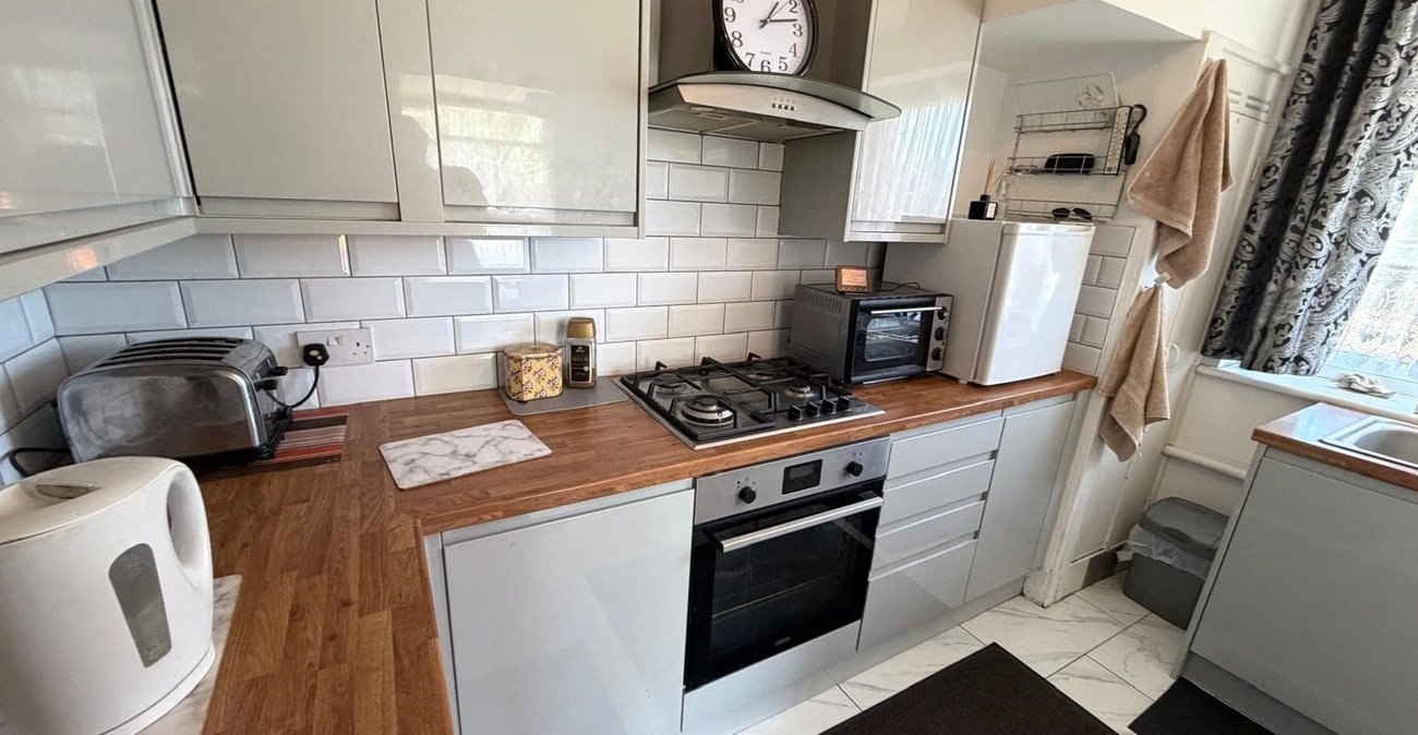 2 bedroom property for sale in Plumstead | Robinson Jackson