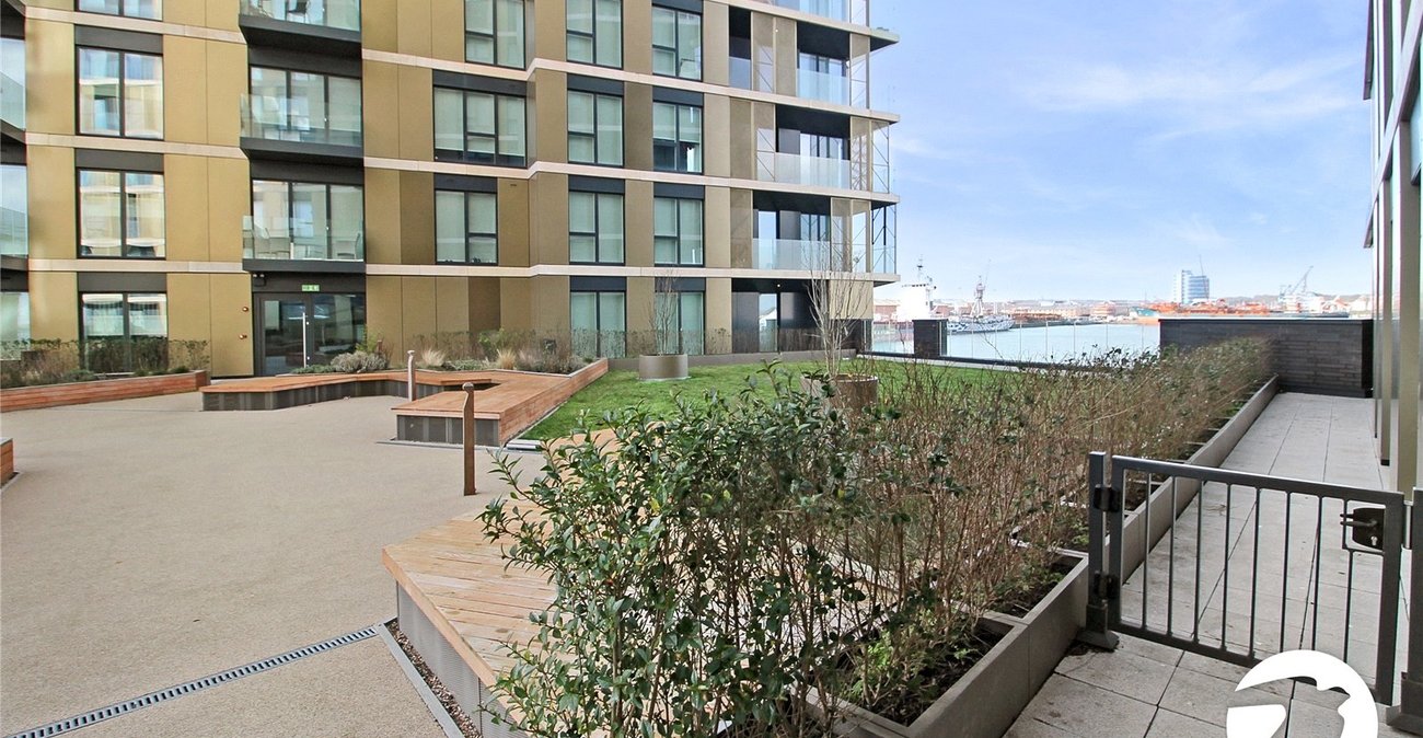 2 bedroom property for sale in Chatham | Robinson Michael & Jackson