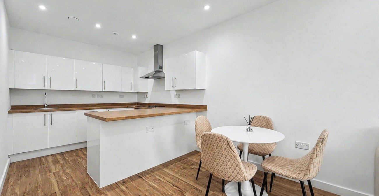 2 bedroom property for sale in Gillingham | Robinson Michael & Jackson