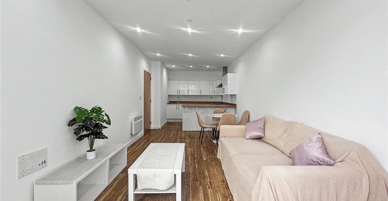 2 bedroom property for sale in Gillingham | Robinson Michael & Jackson