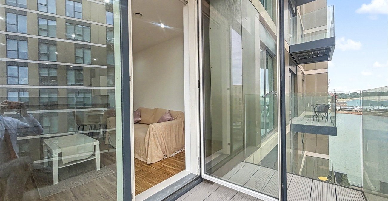 2 bedroom property for sale in Gillingham | Robinson Michael & Jackson