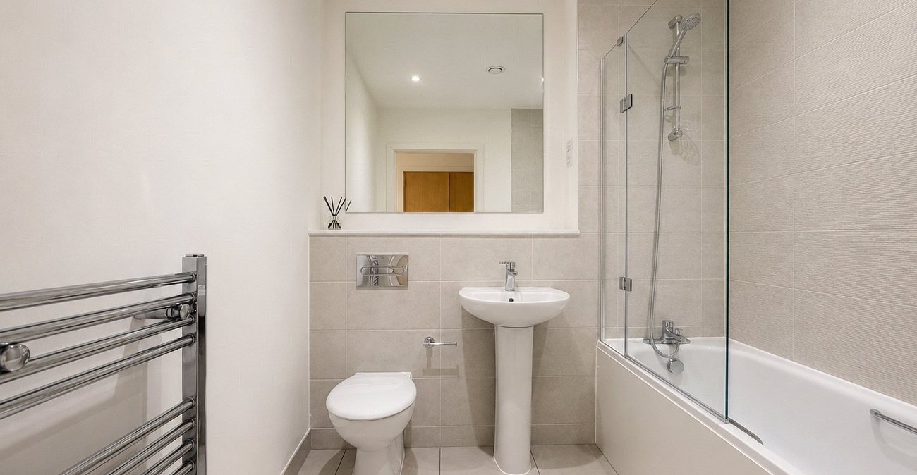 2 bedroom property for sale in Gillingham | Robinson Michael & Jackson