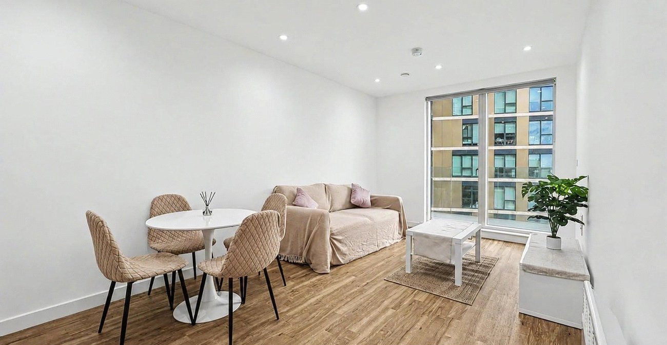 2 bedroom property for sale in Gillingham | Robinson Michael & Jackson