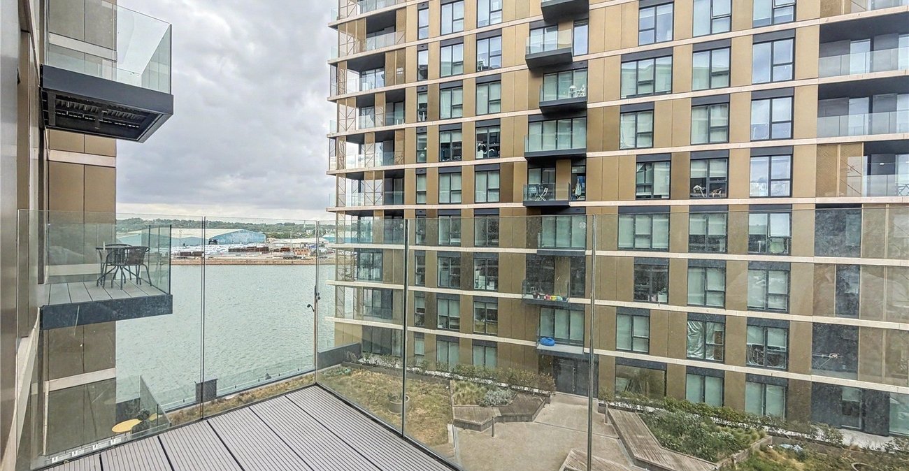 2 bedroom property for sale in Gillingham | Robinson Michael & Jackson