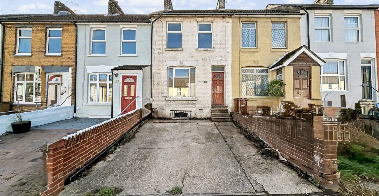 2 bedroom house for sale in Gillingham | Robinson Michael & Jackson