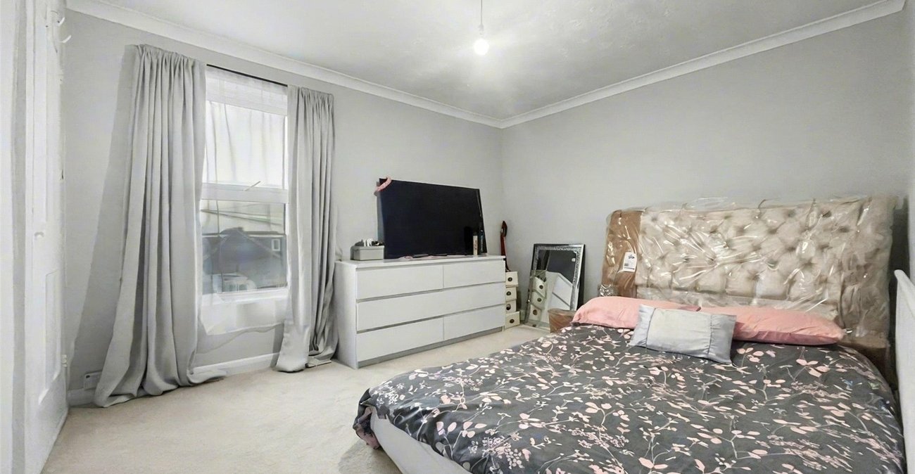 2 bedroom house for sale in Gillingham | Robinson Michael & Jackson