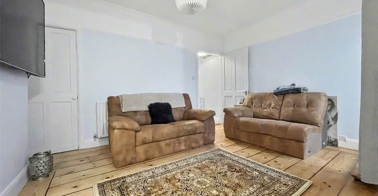 2 bedroom house for sale in Gillingham | Robinson Michael & Jackson