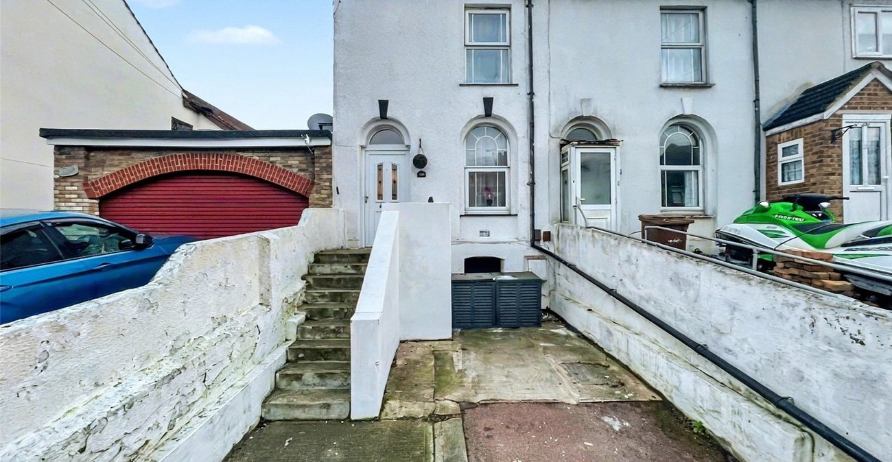 2 bedroom house for sale in Gillingham | Robinson Michael & Jackson