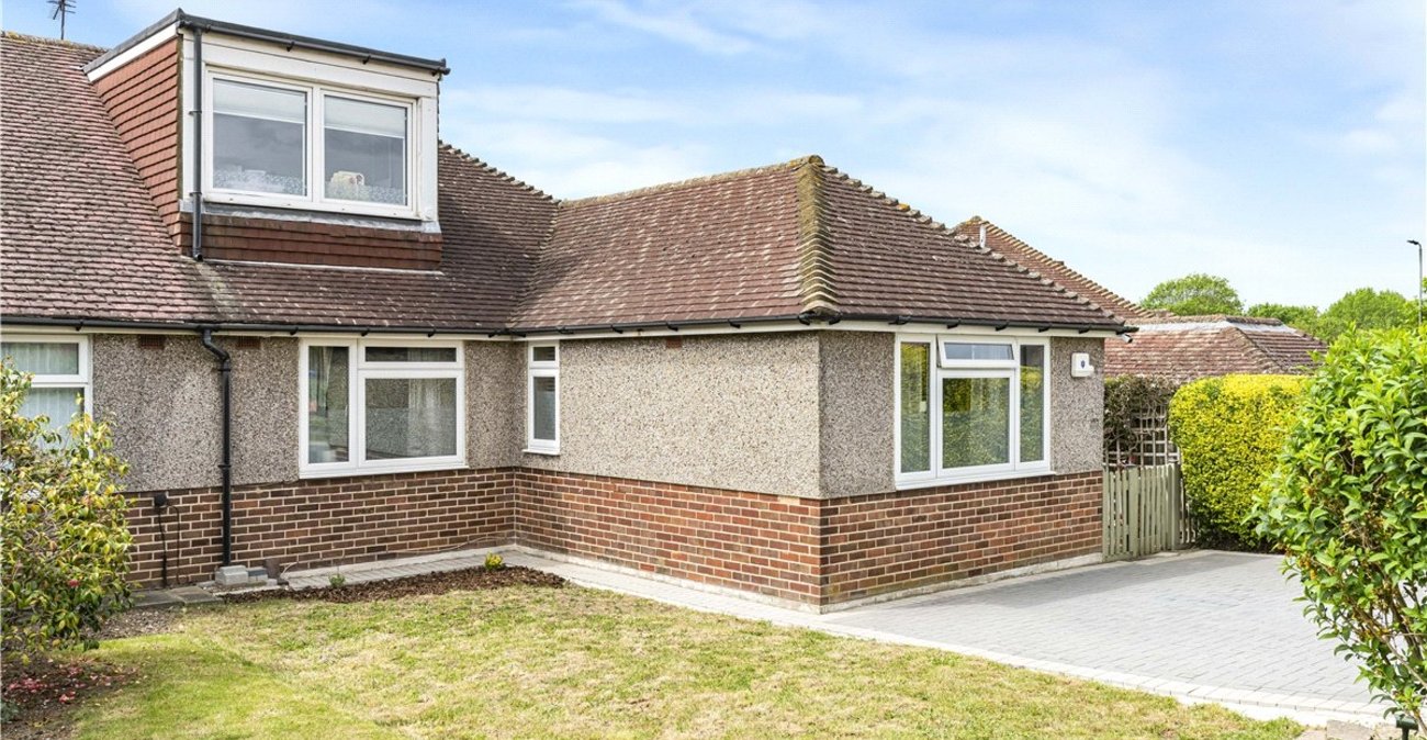 4 bedroom bungalow for sale in Orpington | Robinson Jackson