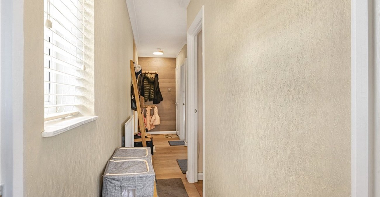 4 bedroom bungalow for sale in Orpington | Robinson Jackson