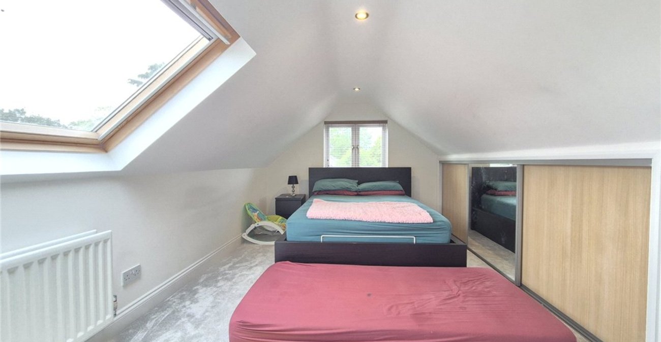 4 bedroom bungalow for sale in Orpington | Robinson Jackson
