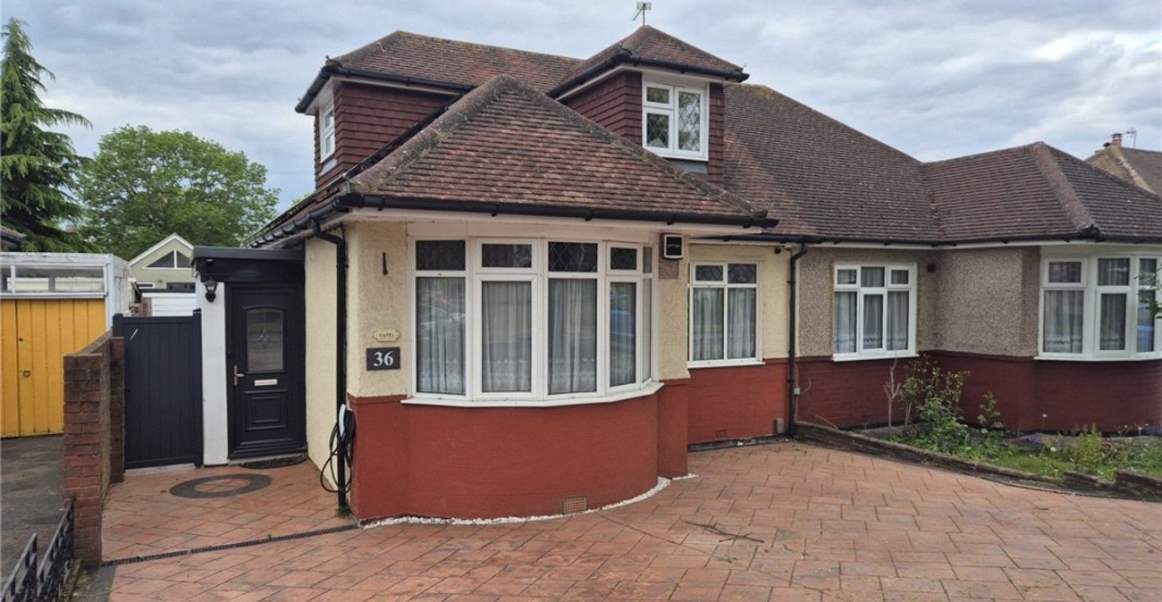 4 bedroom bungalow for sale in Orpington | Robinson Jackson