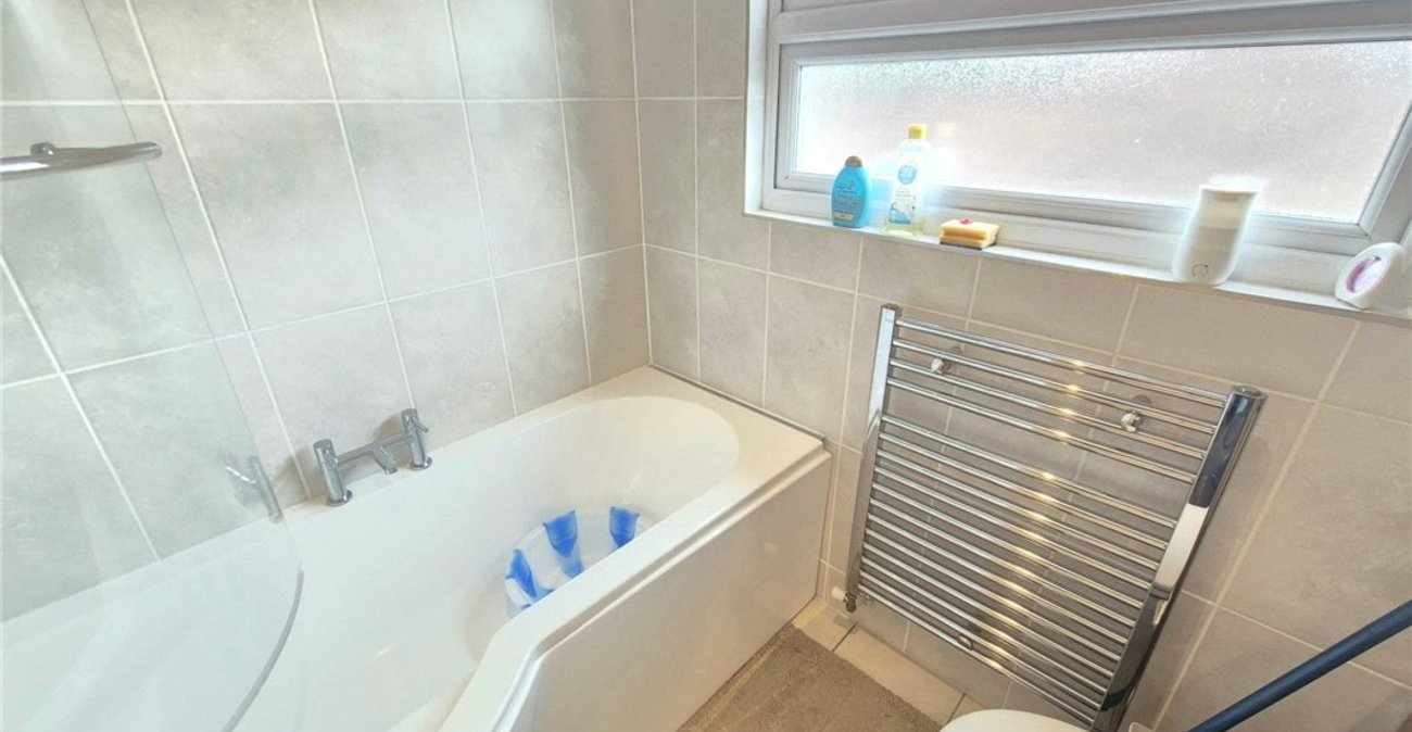 4 bedroom bungalow for sale in Orpington | Robinson Jackson