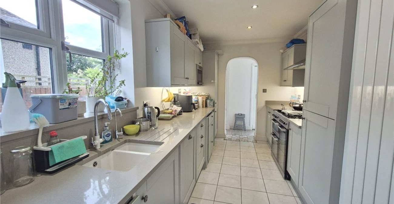 4 bedroom bungalow for sale in Orpington | Robinson Jackson