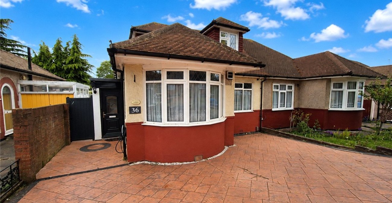 3 bedroom bungalow for sale in Orpington | Robinson Jackson