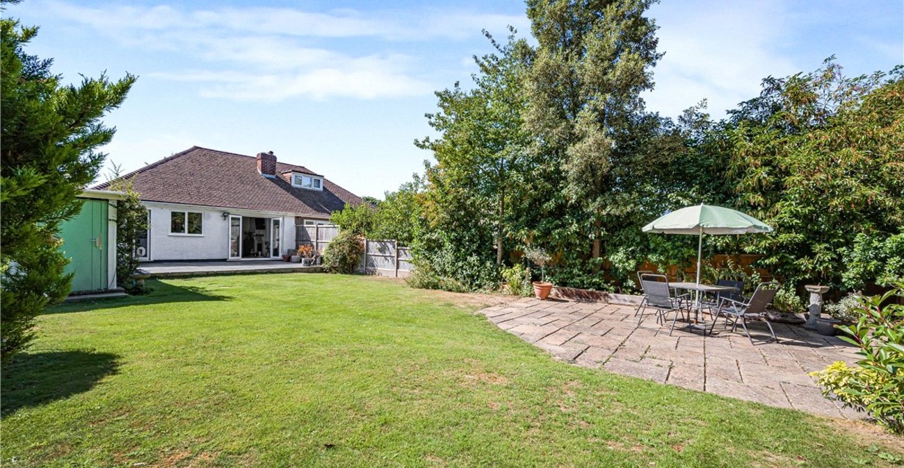 3 bedroom bungalow for sale in Orpington | Robinson Jackson