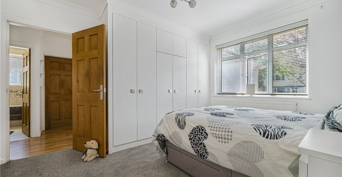 3 bedroom bungalow for sale in Orpington | Robinson Jackson