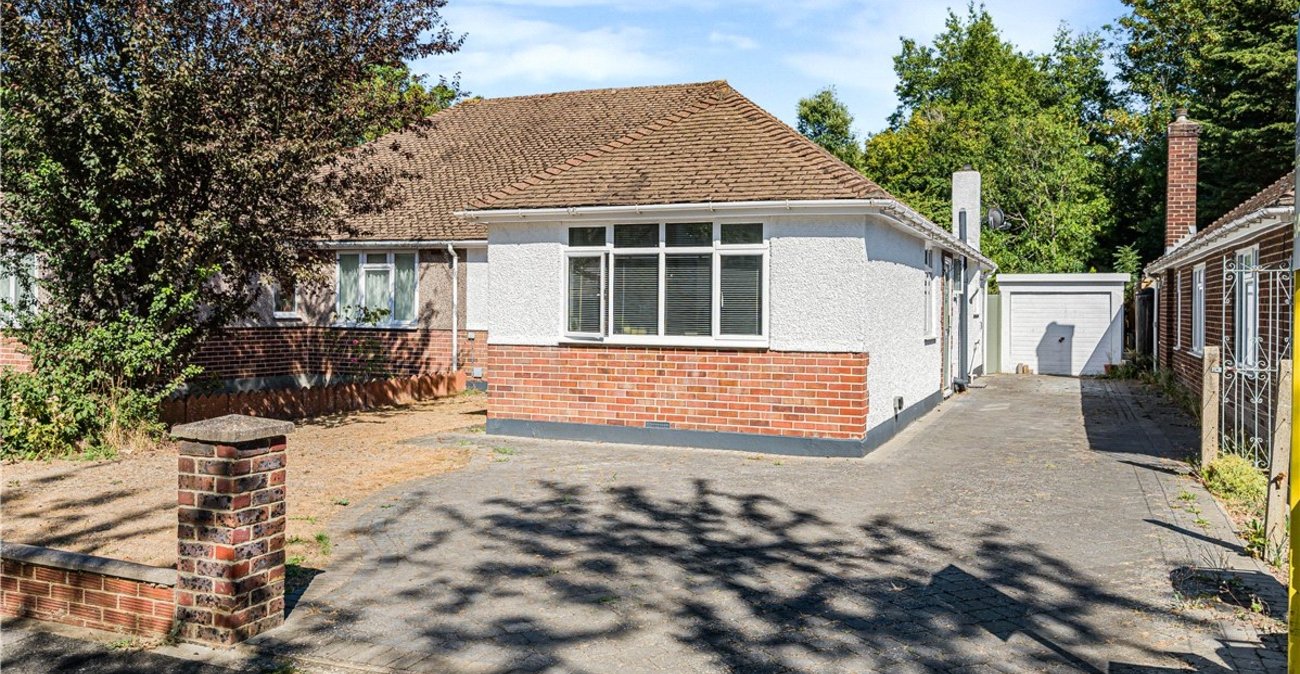 3 bedroom bungalow for sale in Orpington | Robinson Jackson