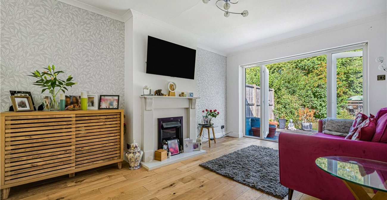 3 bedroom bungalow for sale in Orpington | Robinson Jackson