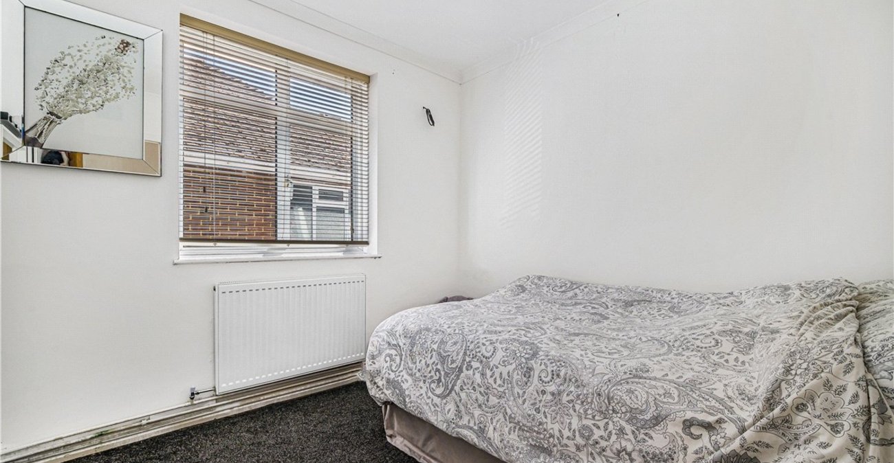 3 bedroom bungalow for sale in Orpington | Robinson Jackson
