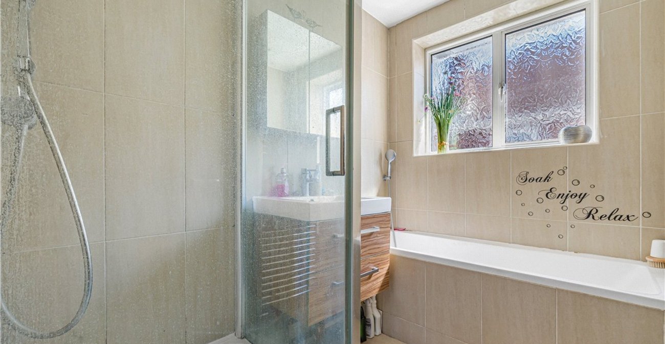 3 bedroom bungalow for sale in Orpington | Robinson Jackson