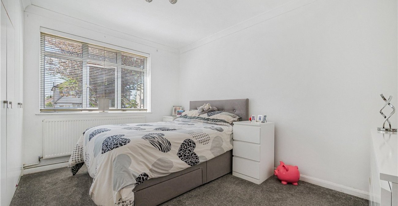 3 bedroom bungalow for sale in Orpington | Robinson Jackson