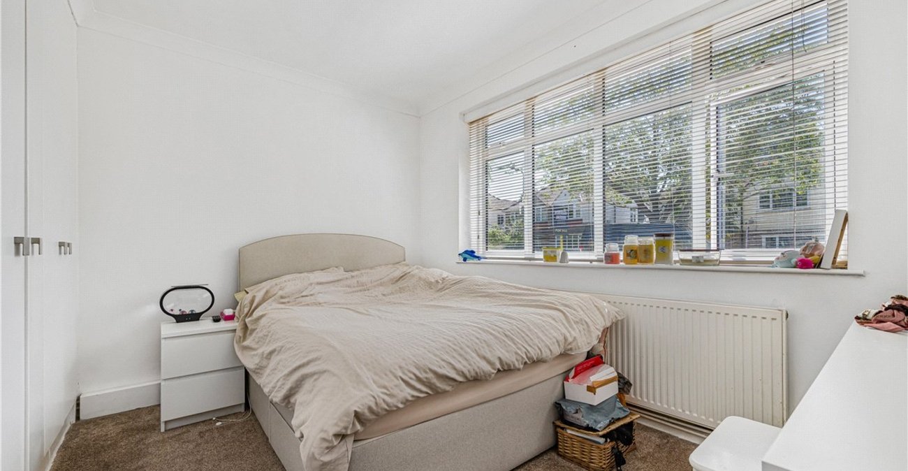 3 bedroom bungalow for sale in Orpington | Robinson Jackson