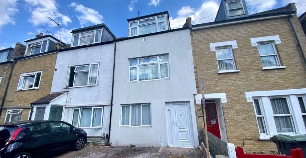 3 bedroom house for sale in Lewisham | Robinson Jackson