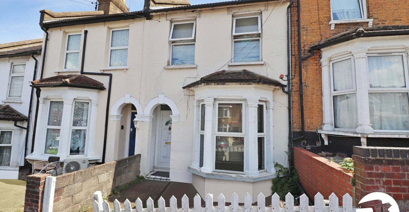 3 bedroom house for sale in Belvedere | Robinson Jackson