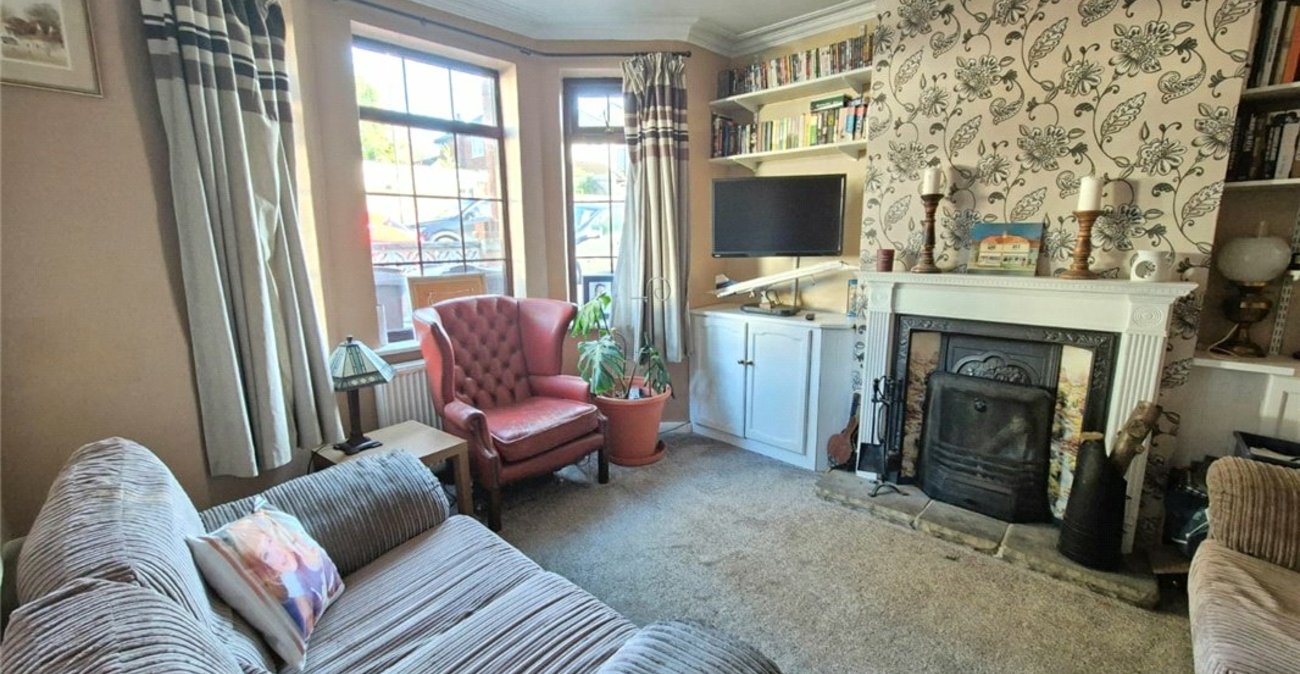 3 bedroom house for sale in Farnborough Village | Robinson Jackson