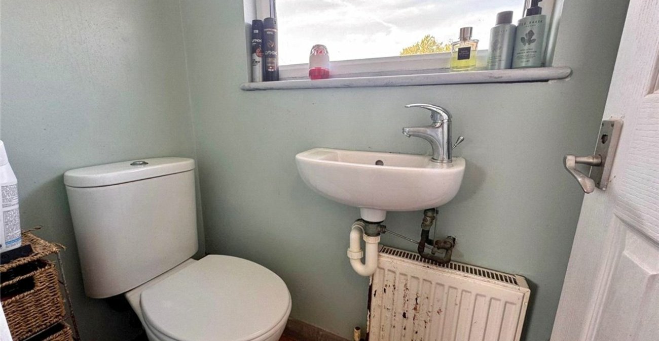 3 bedroom house for sale in Farnborough Village | Robinson Jackson