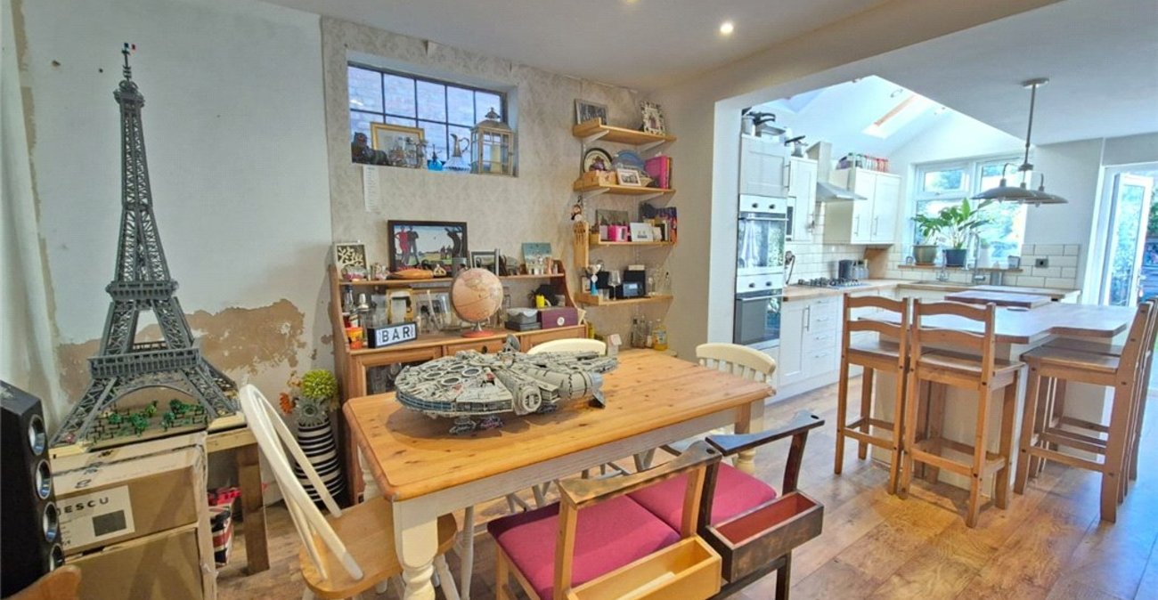 3 bedroom house for sale in Farnborough Village | Robinson Jackson