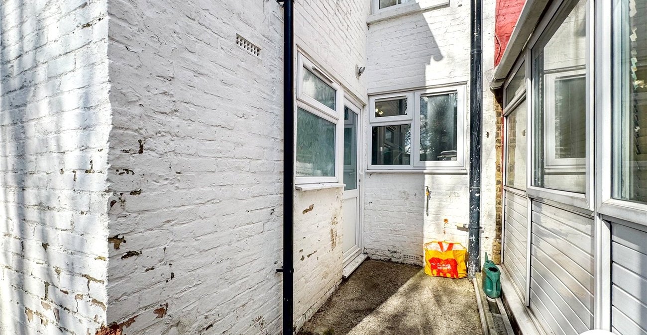 2 bedroom house for sale in Penenden Heath | Robinson Michael & Jackson