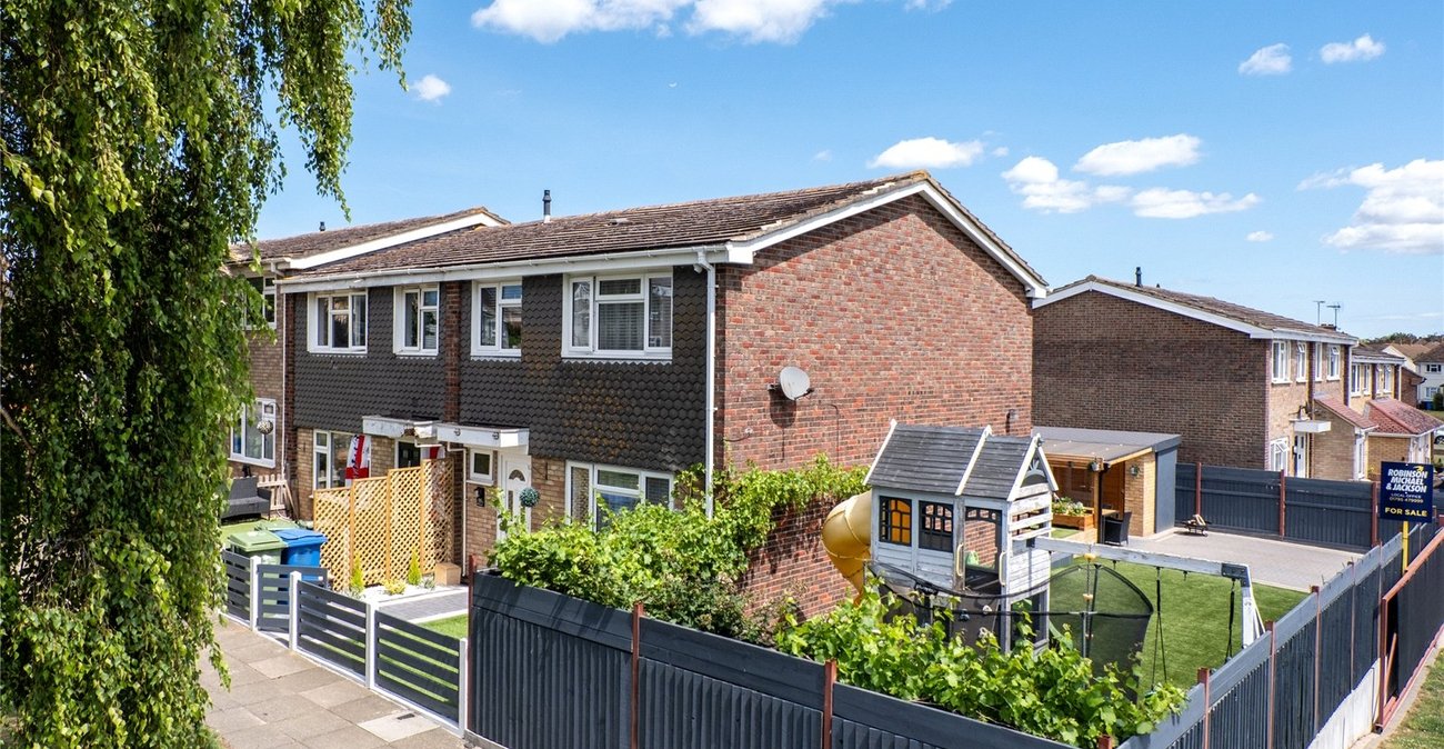 3 bedroom house for sale in Sittingbourne | Robinson Michael & Jackson
