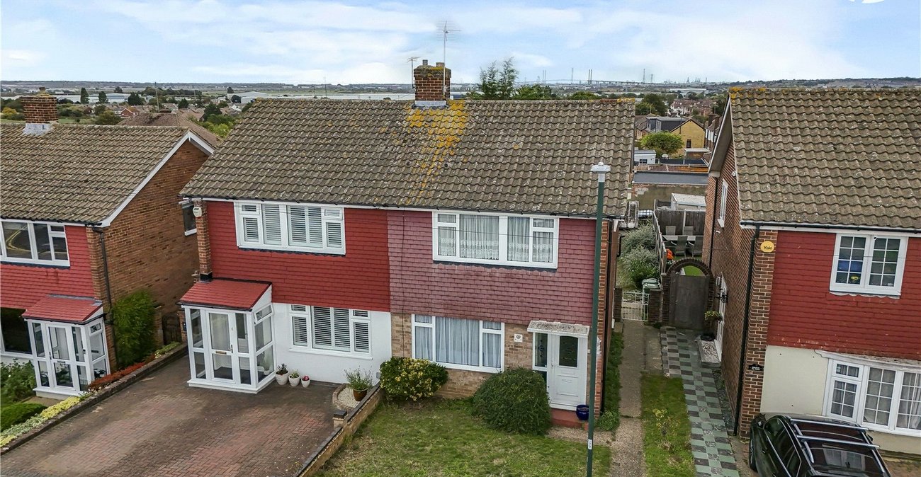 3 bedroom house for sale in Crayford | Robinson Jackson