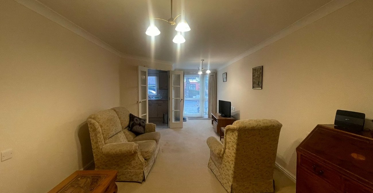 2 bedroom property for sale in Gravesend | Robinson Michael & Jackson