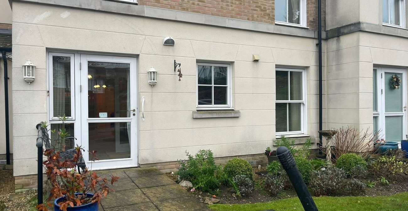 2 bedroom property for sale in Gravesend | Robinson Michael & Jackson
